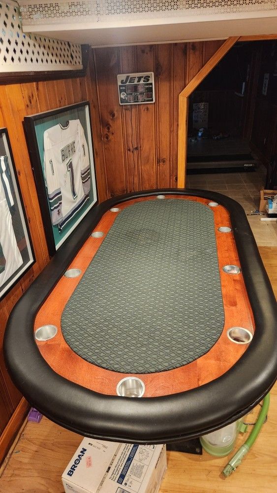 Poker Table