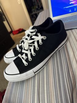 Womens Converse Size 10