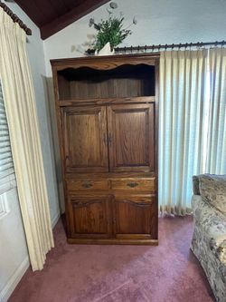 Tv hutch