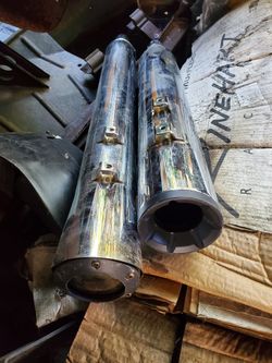 Harley Vance And Hines OR Screaming Eagle Exhaust