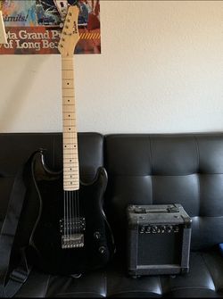 Davison Stratocaster Electric Guitar Gloss Black