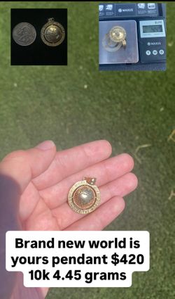 The world is your pendant