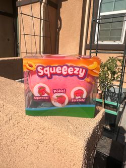 Squeeeezy Peach Squishy 🍑
