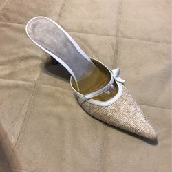 Bandolino Tan And White Pump Size 8