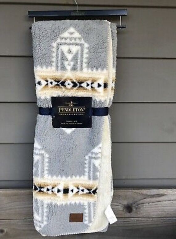 PENDELTON Sherpa Fleece Throw Blanket BRAND NEW Aztec Southwest design