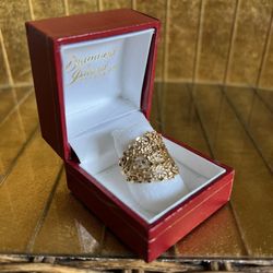 VTG 10k Yellow Gold Women’s Ring Made In Italy Band