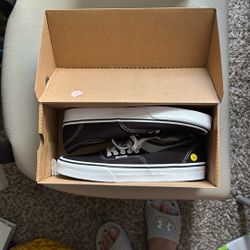Vans Unused Unisex Male Female Shoe. Priced To Sell