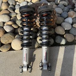 Ford F-150 Leveling Struts 