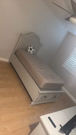 Twin bed