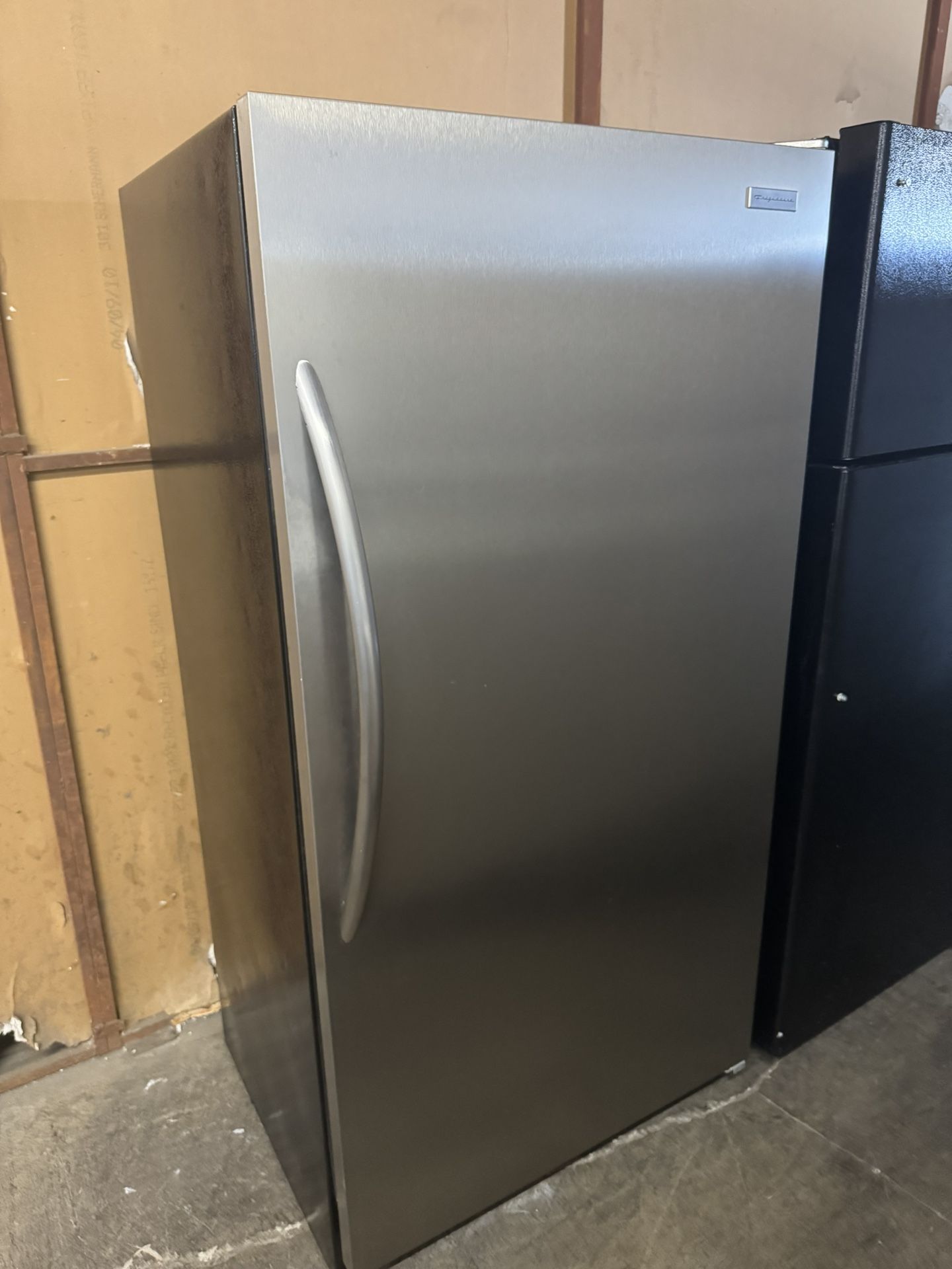 Upright Refrigerator
