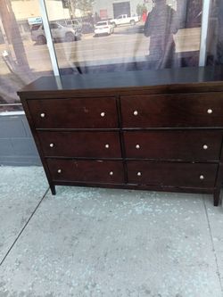 Hello customer check out this item a dresser two nightstand and one couch