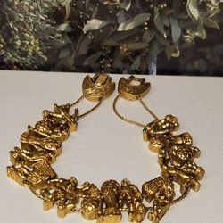 #2400, VINTAGE 1995's TOFA FIFA SOCKER,  SIGNED BG, GOLD TONE BRACELET 