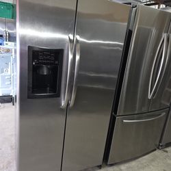 G/E Side By Side Refrigerator Stainless Steel Everything Works Good ✅️ 