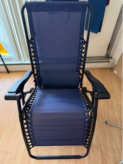 Outdoor reclining lounge chair