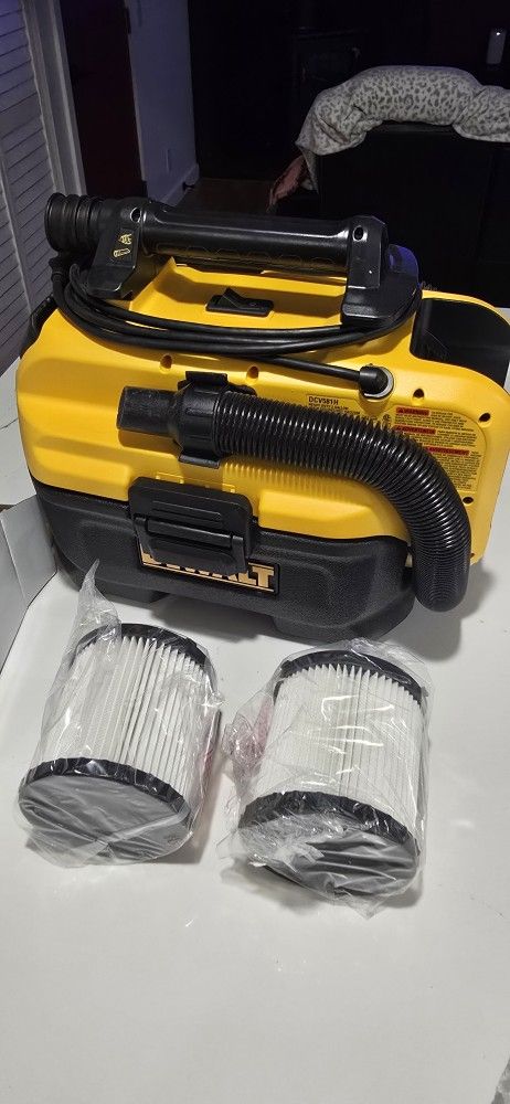 DEWALT 20V MAX Wet/Dry Vacuum, Cordless and Corded