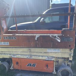 Scissor Lift 24 Ft