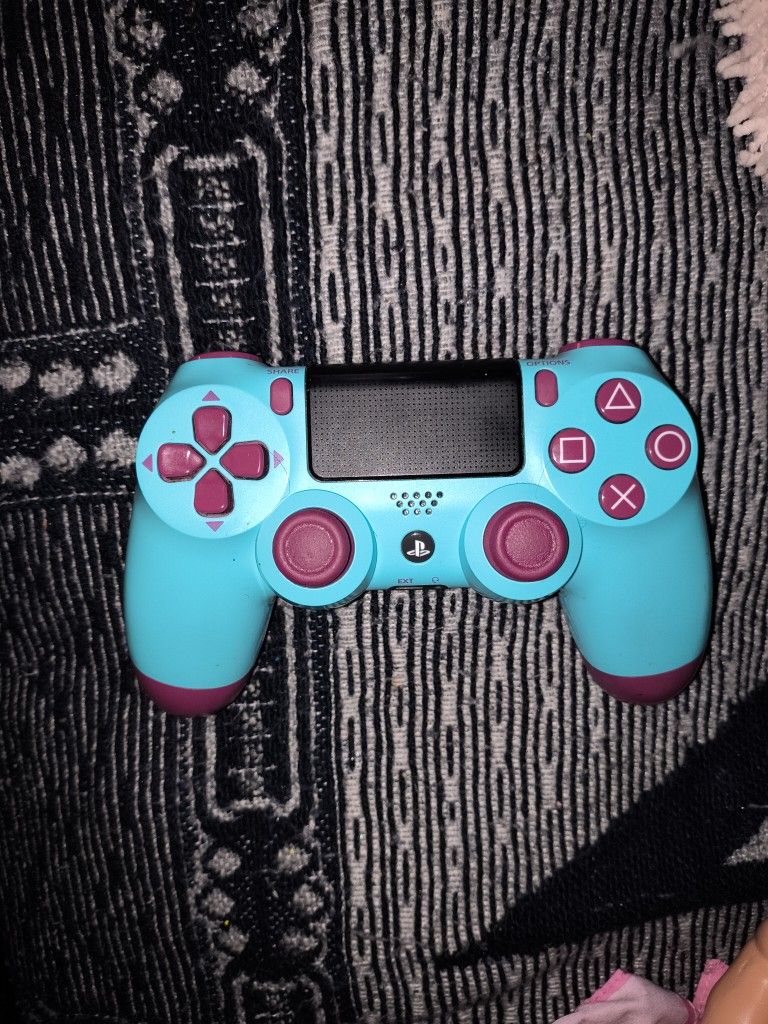 PS4 Controller