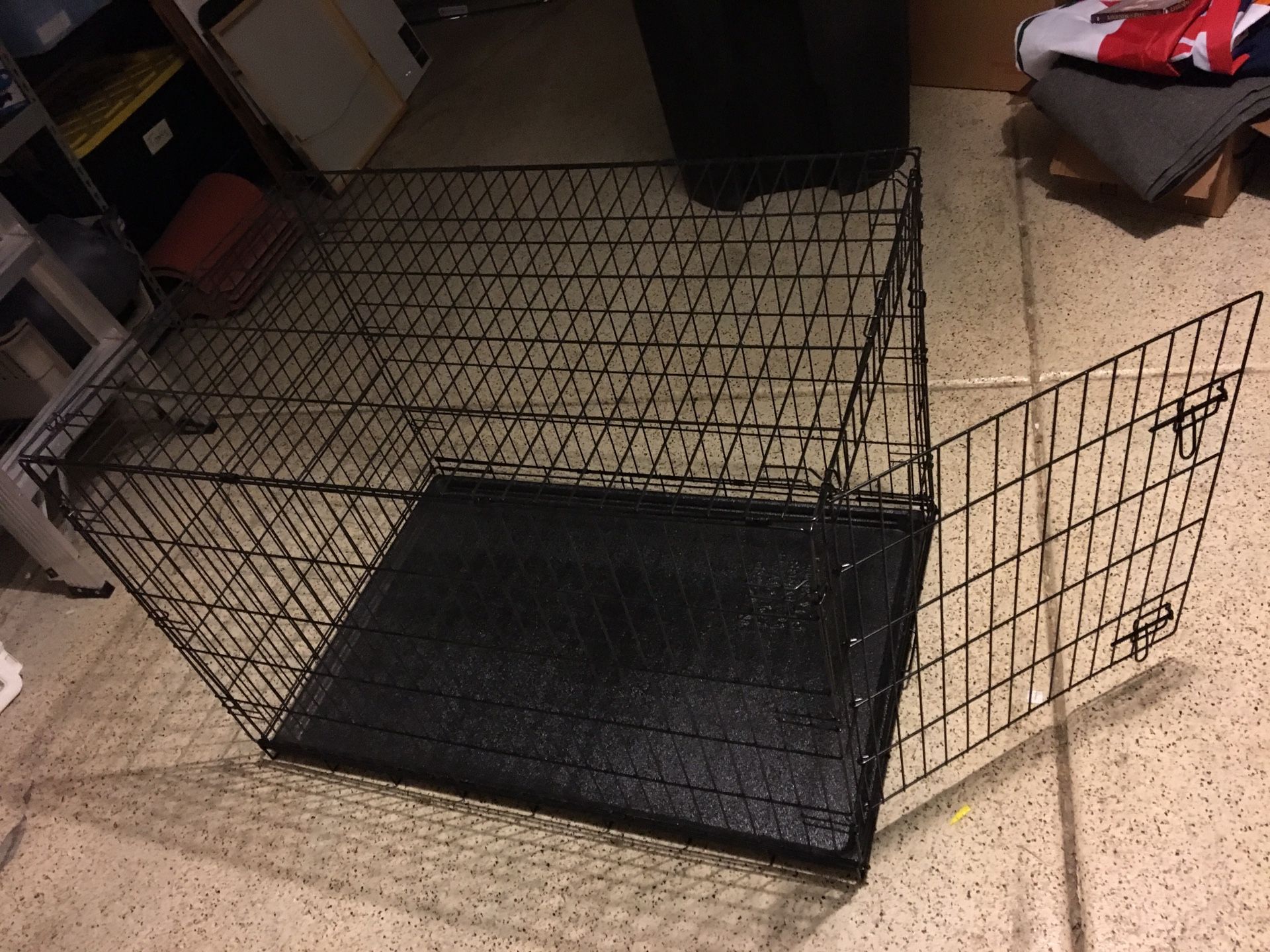 Dog crate for up to 90lbs pet