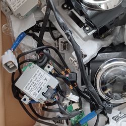 22' Toyota Prius XLE LED Headlights Parts Ballast, Lenses ...