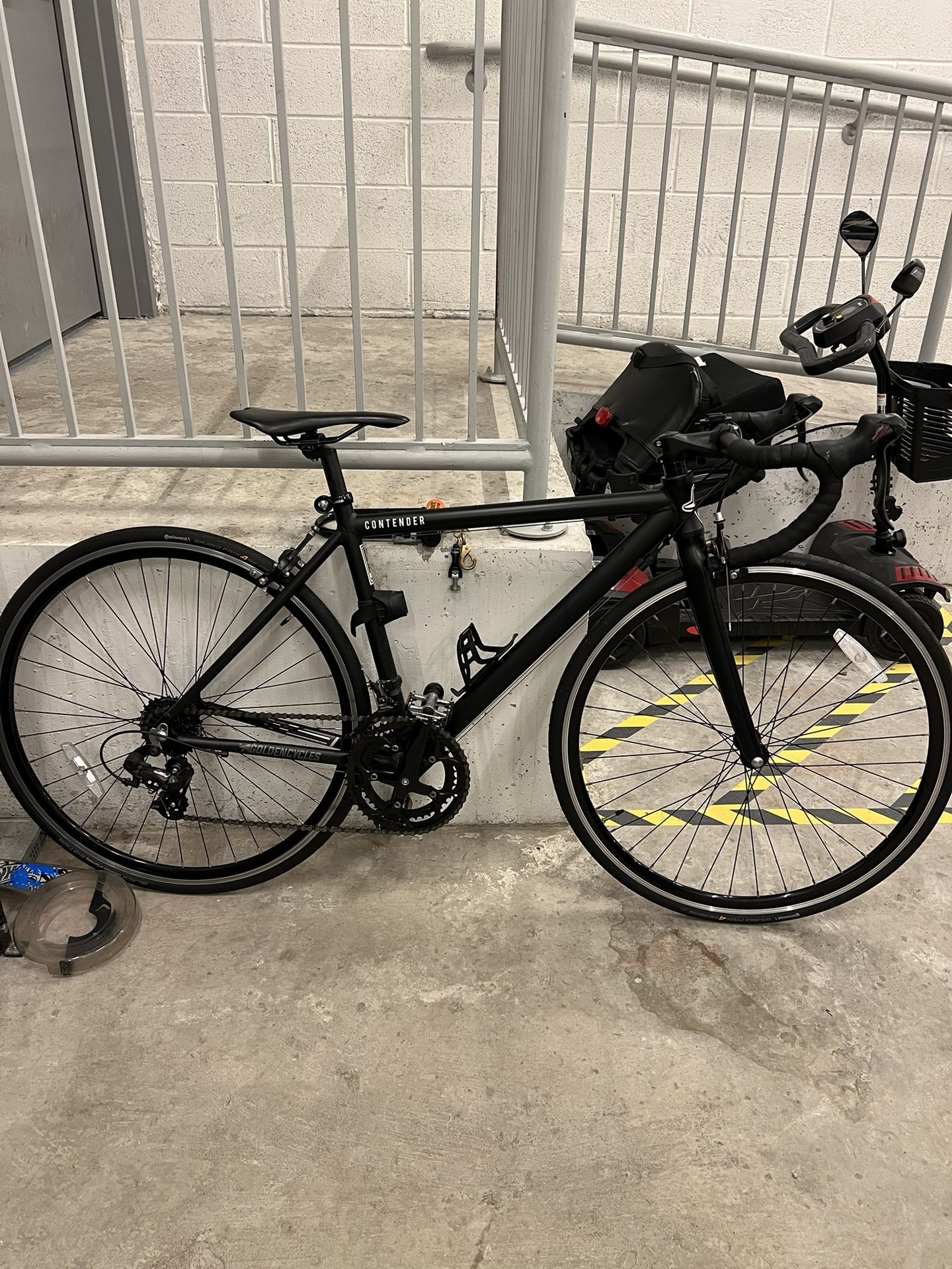 Golden cycles contender road bike hotsell
