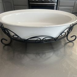 Oval Casserole Dish With Stand