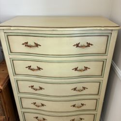 3 Piece Drexel Bedroom Set And Lamps. 