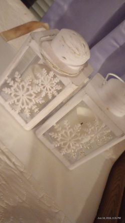 Beautiful White Light Up Snowflake Lantern