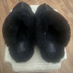Ugg Black 7 US.5 UK 