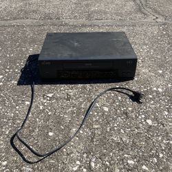 📼 4-Head HQ VCR – Works Great