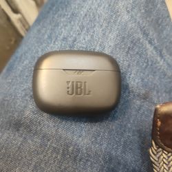 JBL  Earbuds