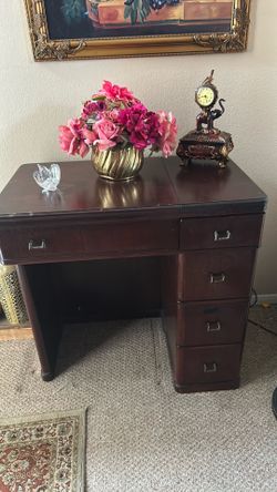 Sewing machine desk