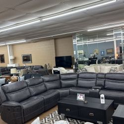Promotion  Just Arrived!!! Beautiful Sectional 