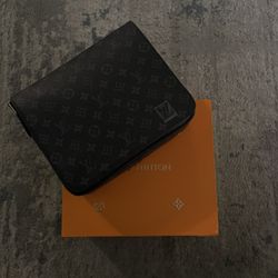 Louis Vuitton District PM messenger bag in Monogram Eclipse canvas