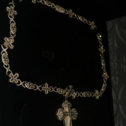 18 k Gold Plated Cross Pendant & Cross Chain 