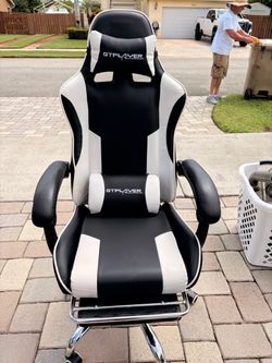 GTPLAYER Gaming Chair Black and White