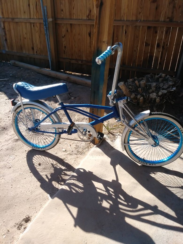 Low rider bike. Blue $200