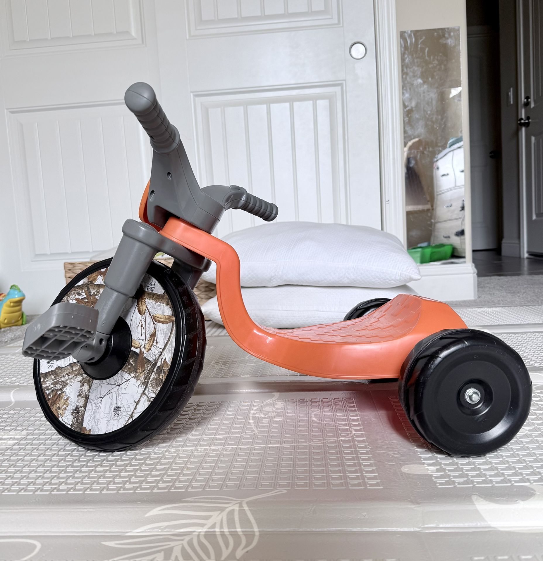 Cruiser Tricycle For toddlers 10”