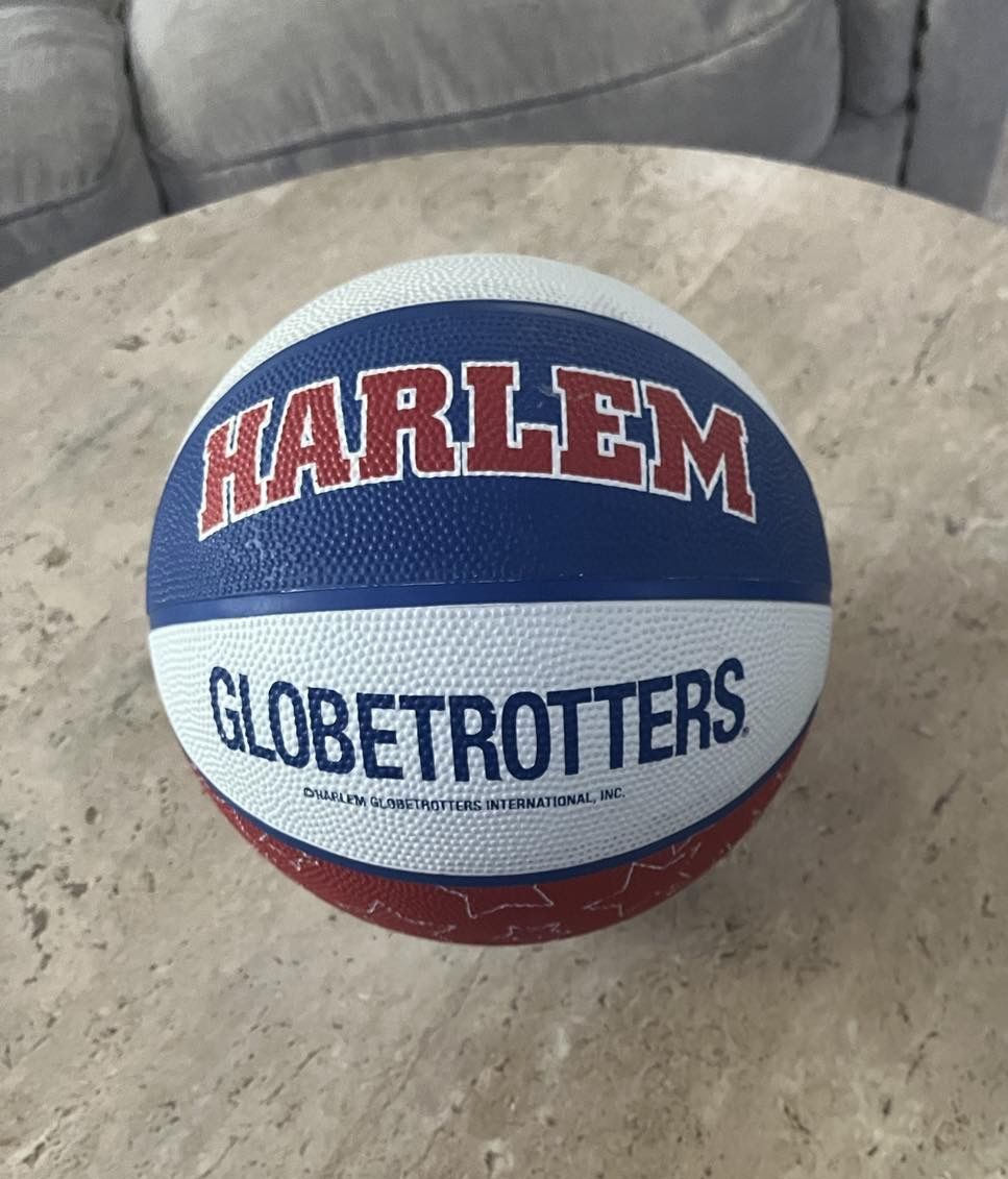Harlem GLOBETROTTERS Ball