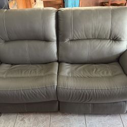 FlexSteel Leather Power Recliner Loveseat