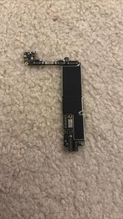 Free iPhone 7 Motherboard- iCloud Locked 