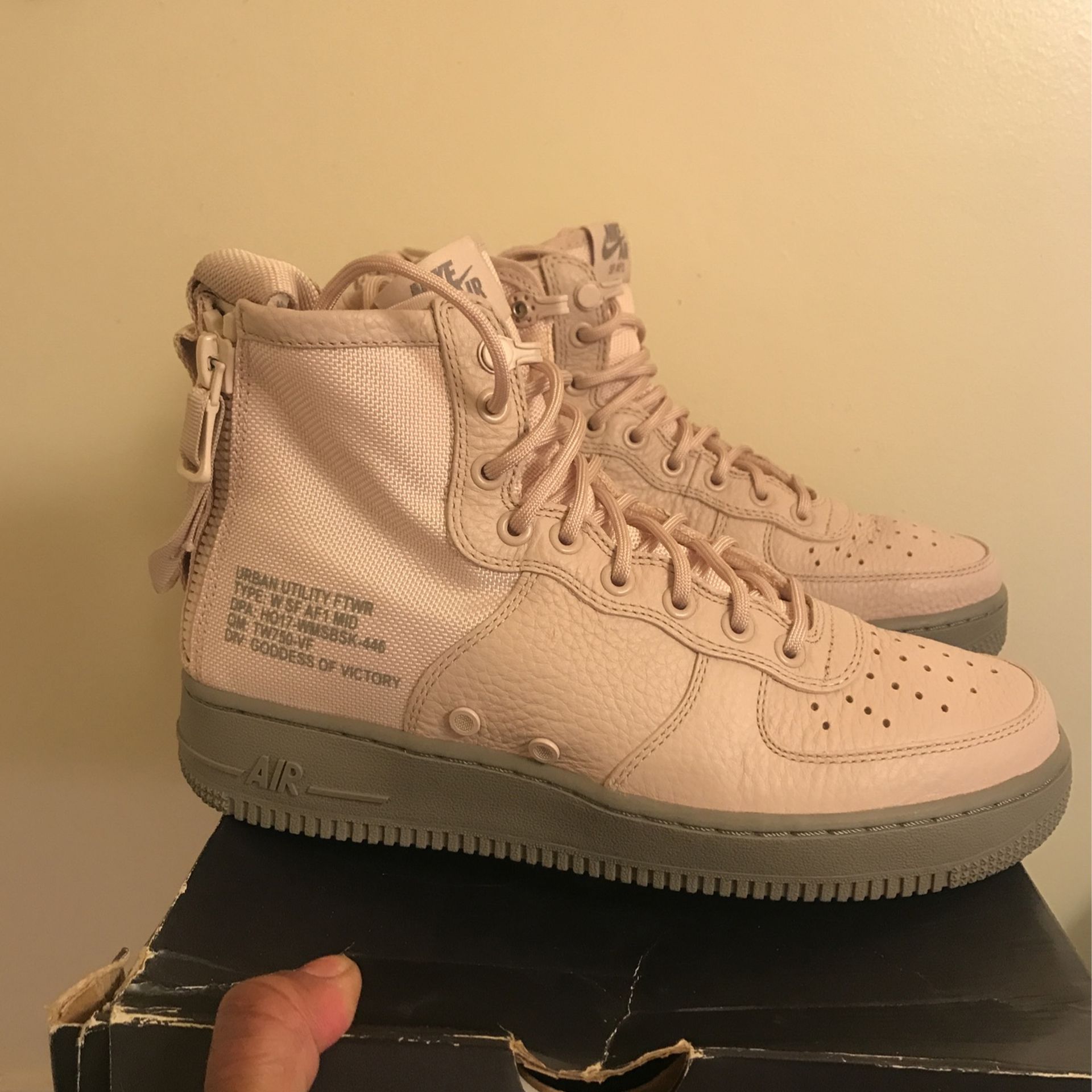 Women Nike Air Force 1 Mid