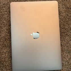 MacBook Pro (LIKE NEW)