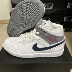 Air Jordan 1 Mid PI Paris White Midnight Navy DR8038-100 Size 10.5 Brand New