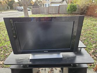 Philips Digital Wide-screen Flat TV