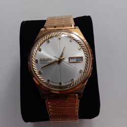 Vintage watch.  CLASSIC Automatic Seiko 21 jewel wrist watch. RUNS