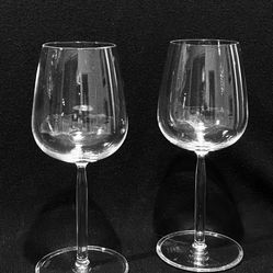 Vintage Littala Set of 2 Crystal Wine Glasses 7”. Designed by Alfredo Haberti