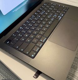 M5 Pro MacBook Pro 14” 24GB RAM 1TB SSD