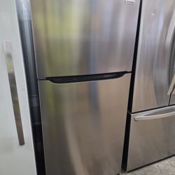 Refrigerator  Frigidaire 