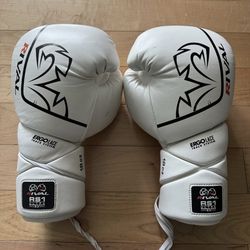 Rival RS1 2.0 Ultra Pro Lace-Up Sparring Gloves