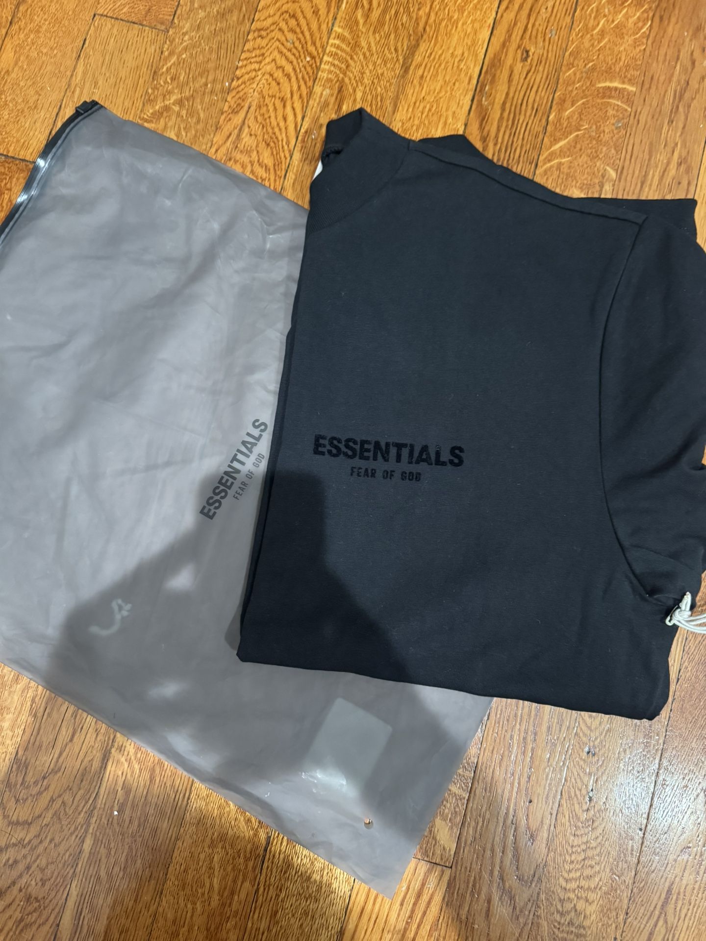 Essentials Shirt Jet Black